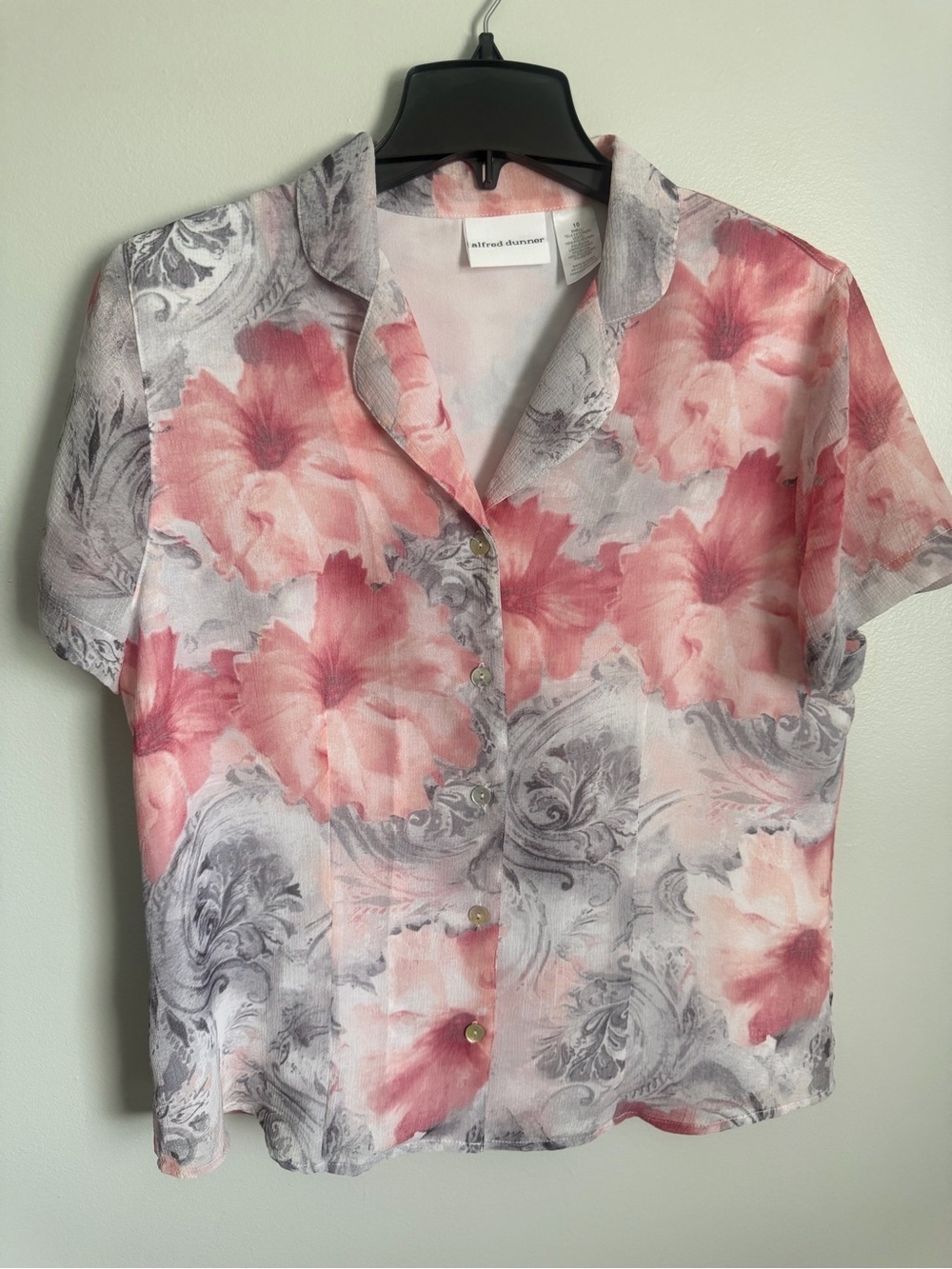 Alfred Dunner Pink Gray Floral Short Sleeve Button Front Blouse size 10